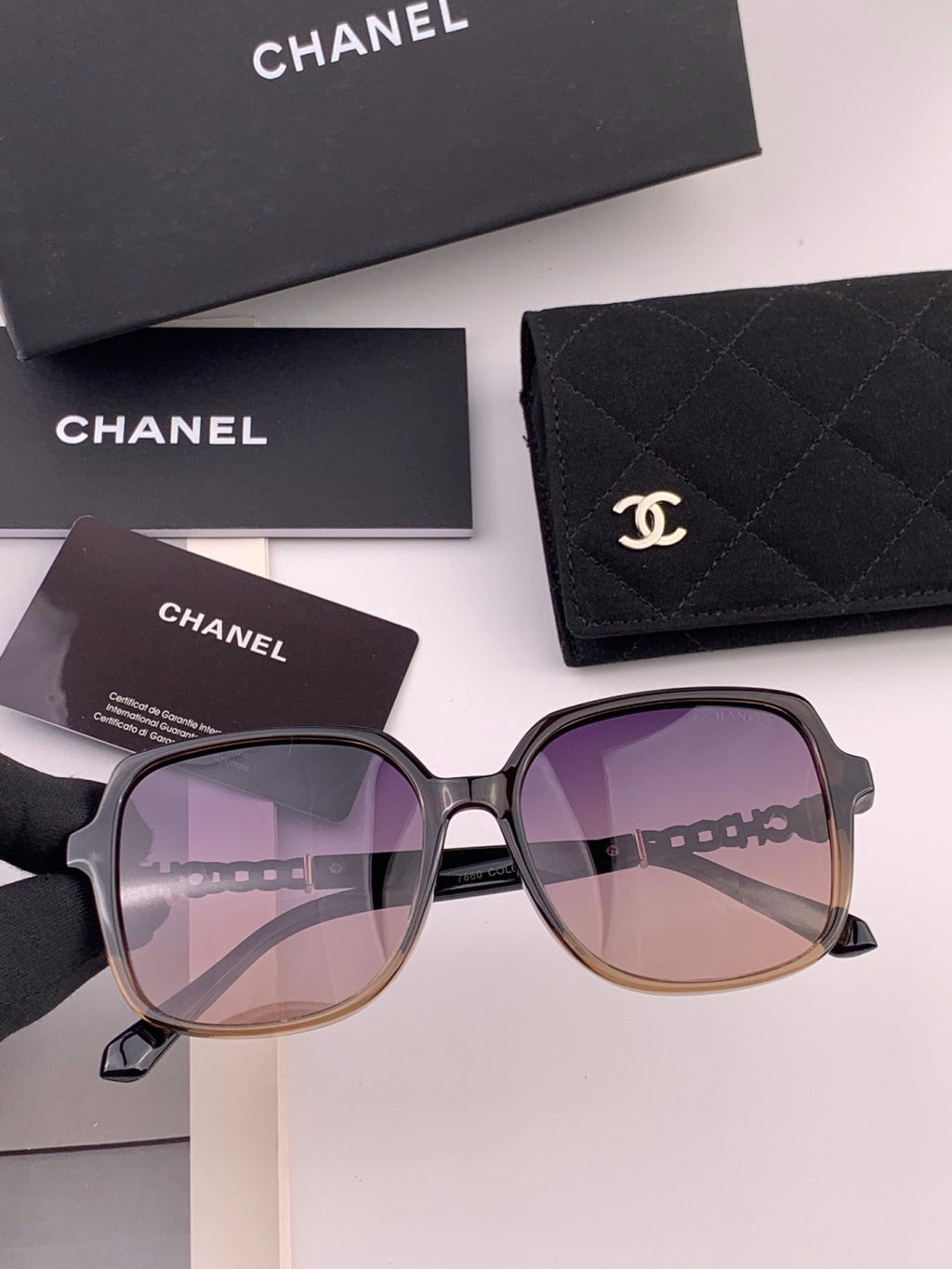 Chanel CH0786 Polarized Square Black Lens Sunglasses for Women - detail image 3
