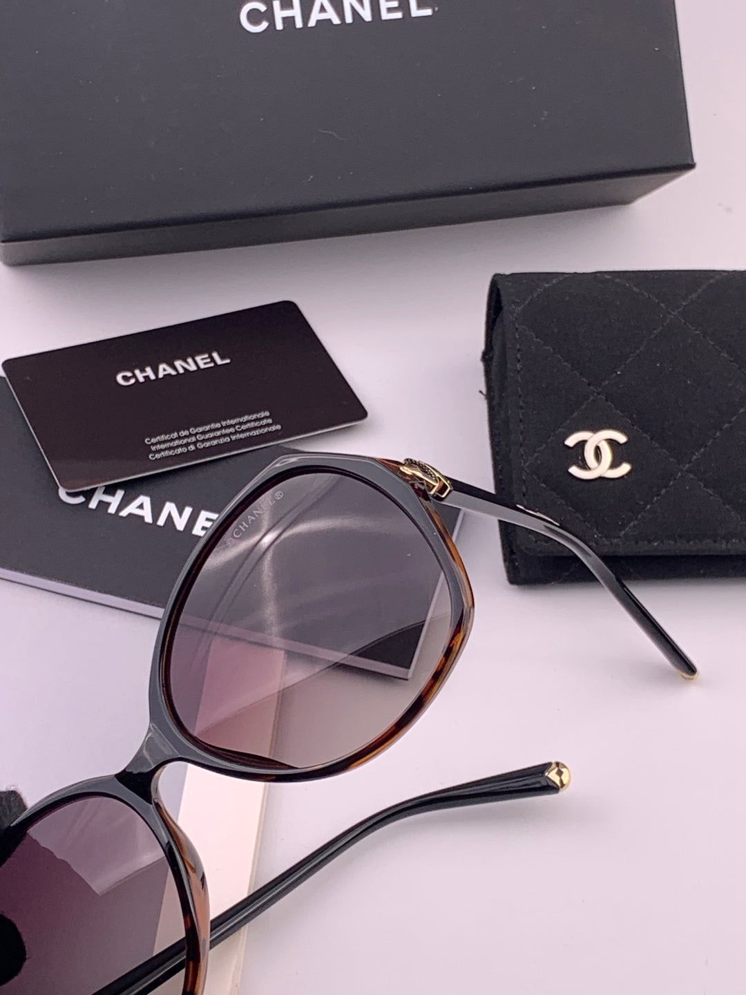 Chanel CH2752 Polarized Square Black Lens Sunglasses for Women - detail image 3
