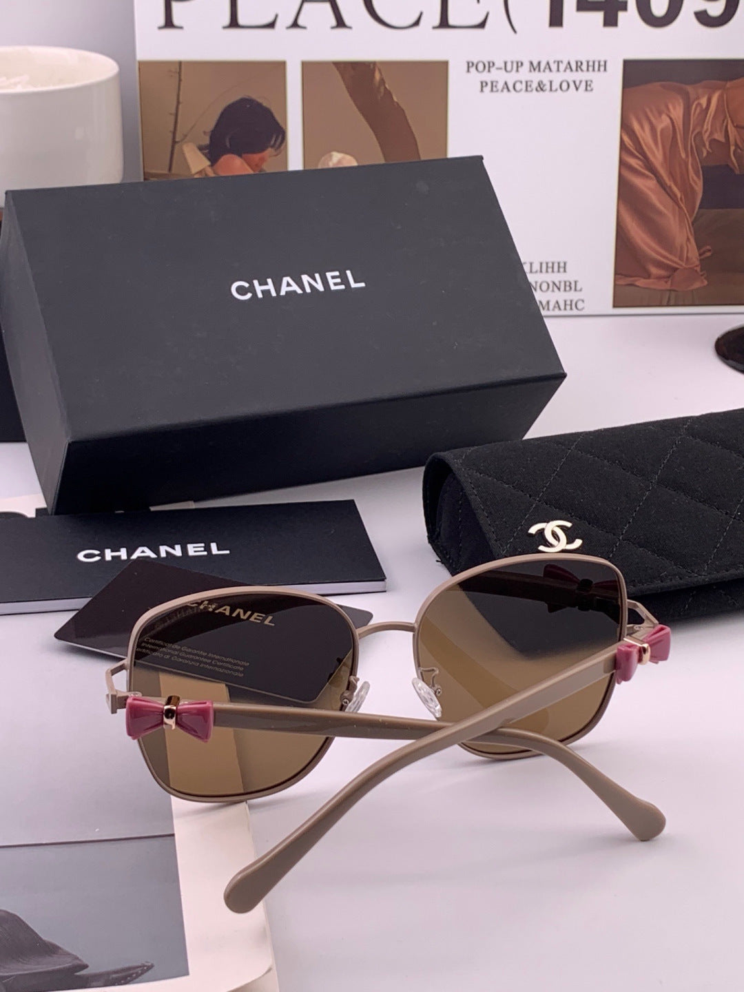 Chanel CH4759 Fashion Black Lens Sunglasses for Men & Women - 382298 - detail image 5