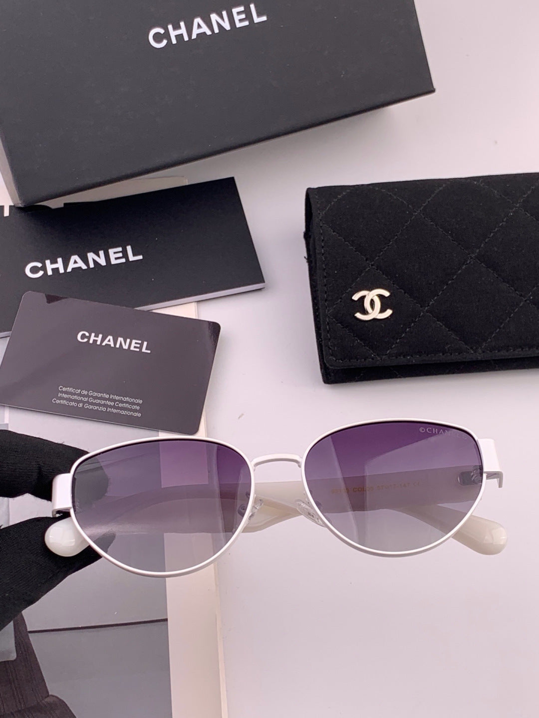 Chanel CH65910 Polarized Fashion Black Lens Sunglasses for Women - 382302 - detail image 3
