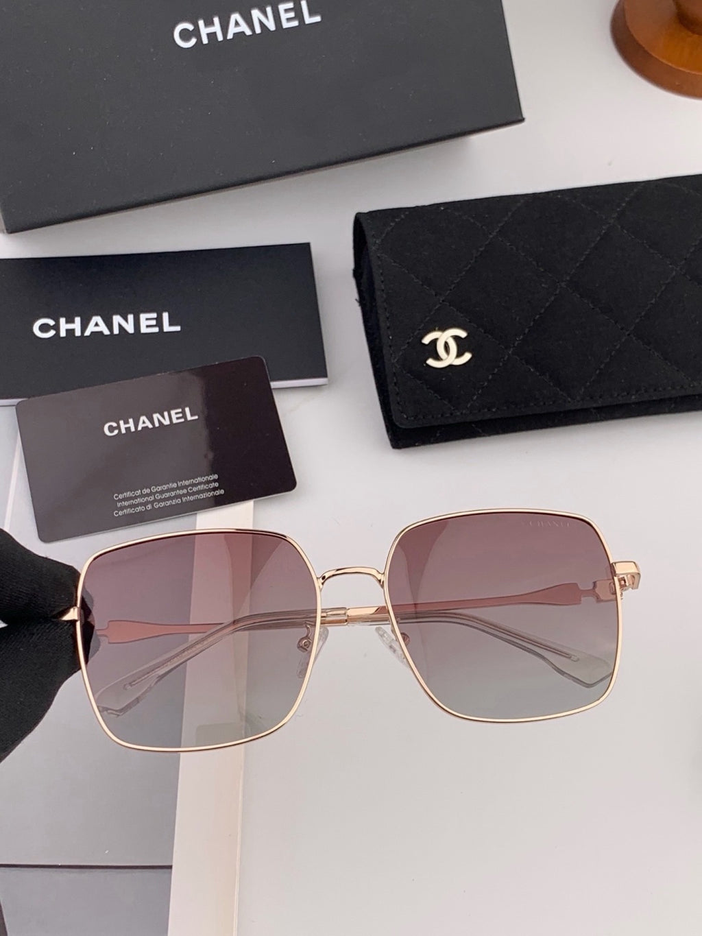 Chanel CH25813 Fashion Gold Lens Sunglasses for Men & Women - 382307 - detail image 3