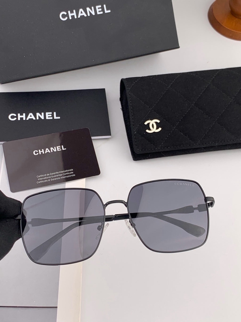 Chanel CH25813 Fashion Gold Lens Sunglasses for Men & Women - 382307 - detail image 2