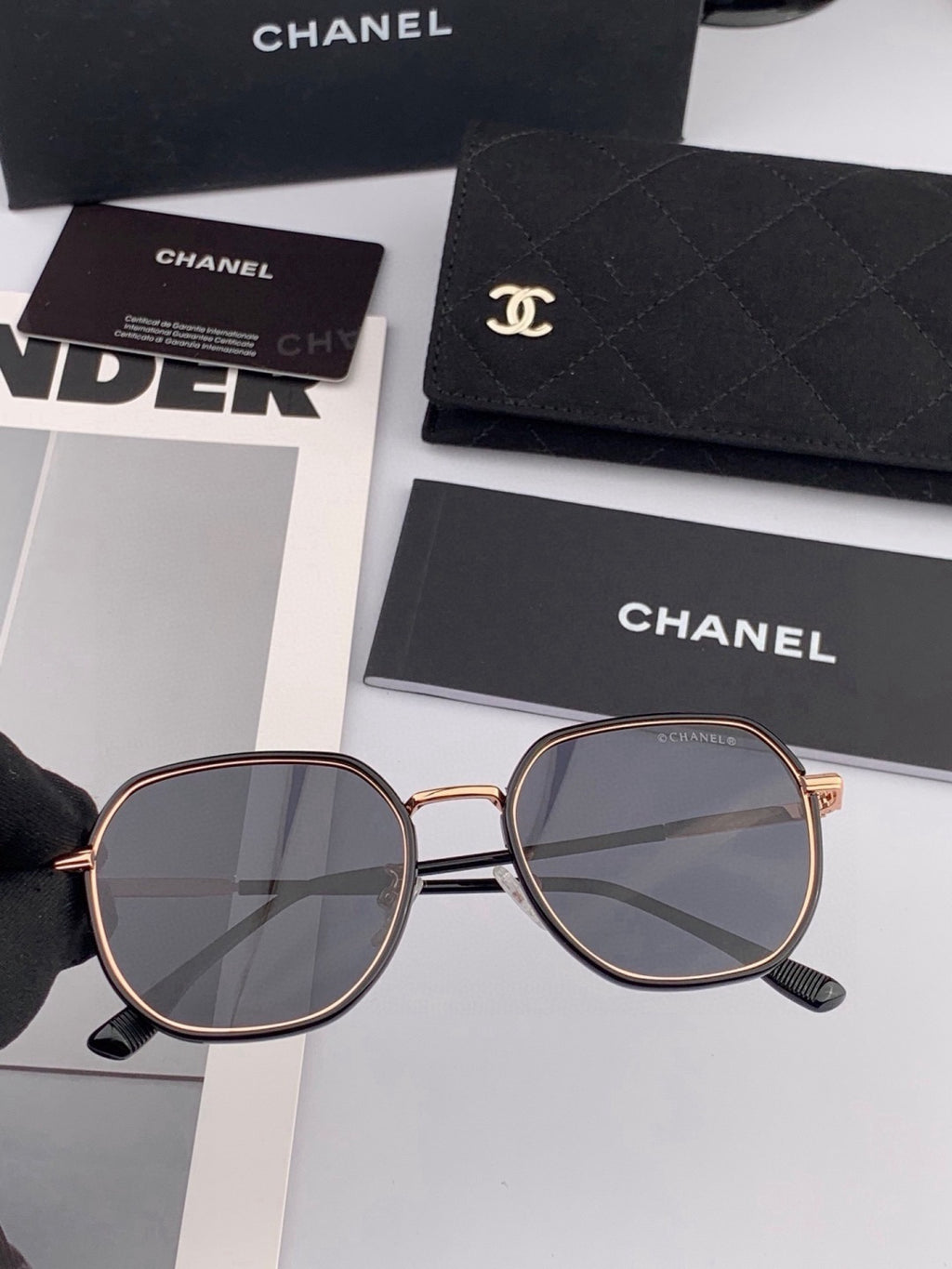 Chanel CH9375 Fashion Gold Lens Sunglasses for Men & Women - detail image 2
