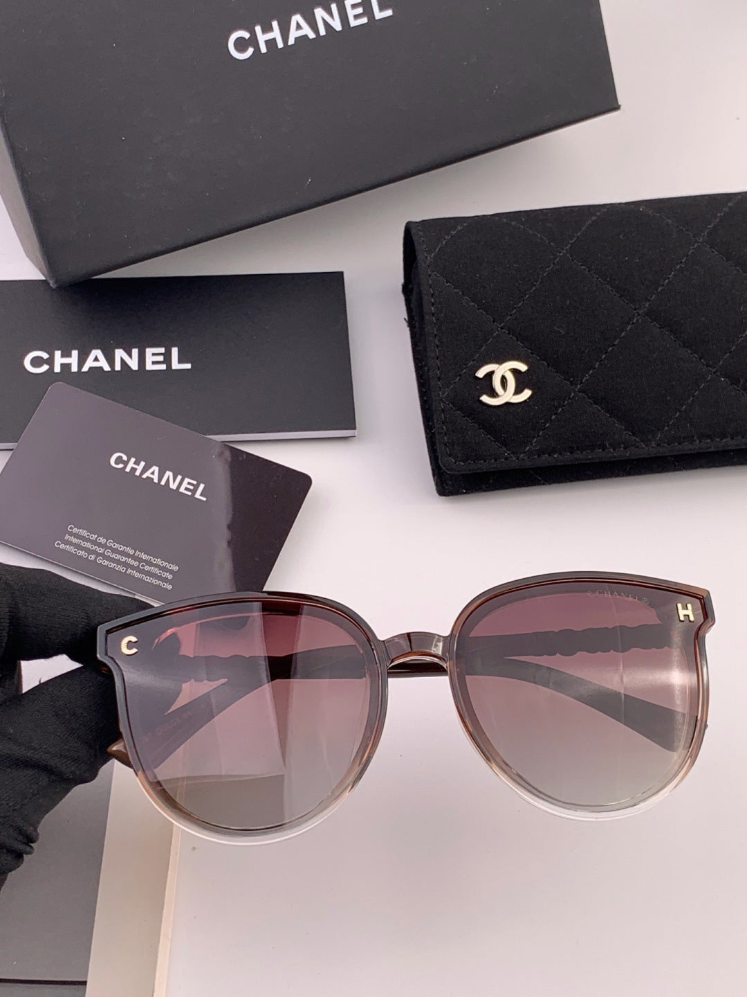 Chanel CH7788 Polarized Oversized Pink Lens Sunglasses for Men & Wome - 382292