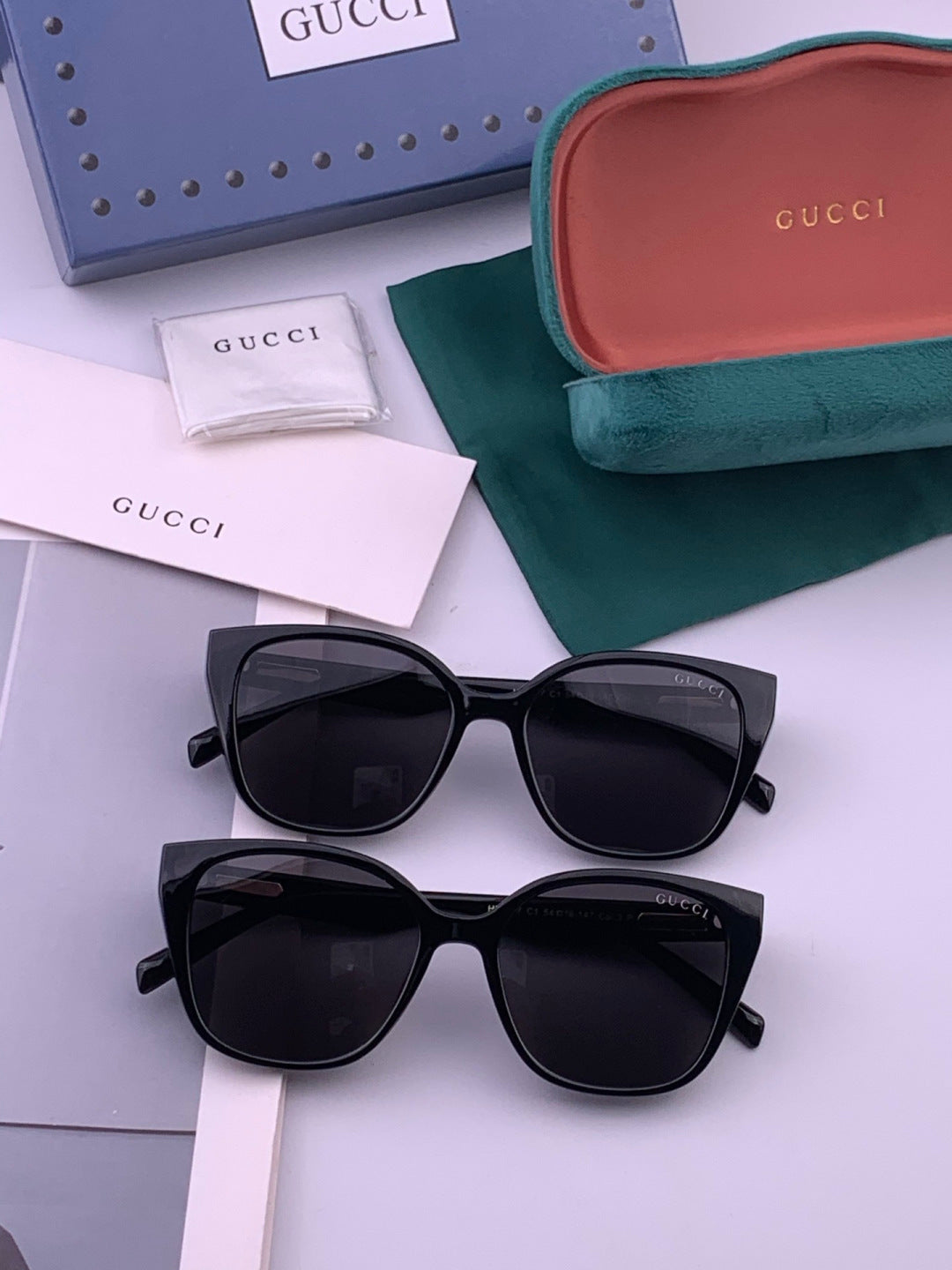 Gucci G77726 Polarized Square Black Lens Sunglasses for Men & Women - 382135 - detail image 7