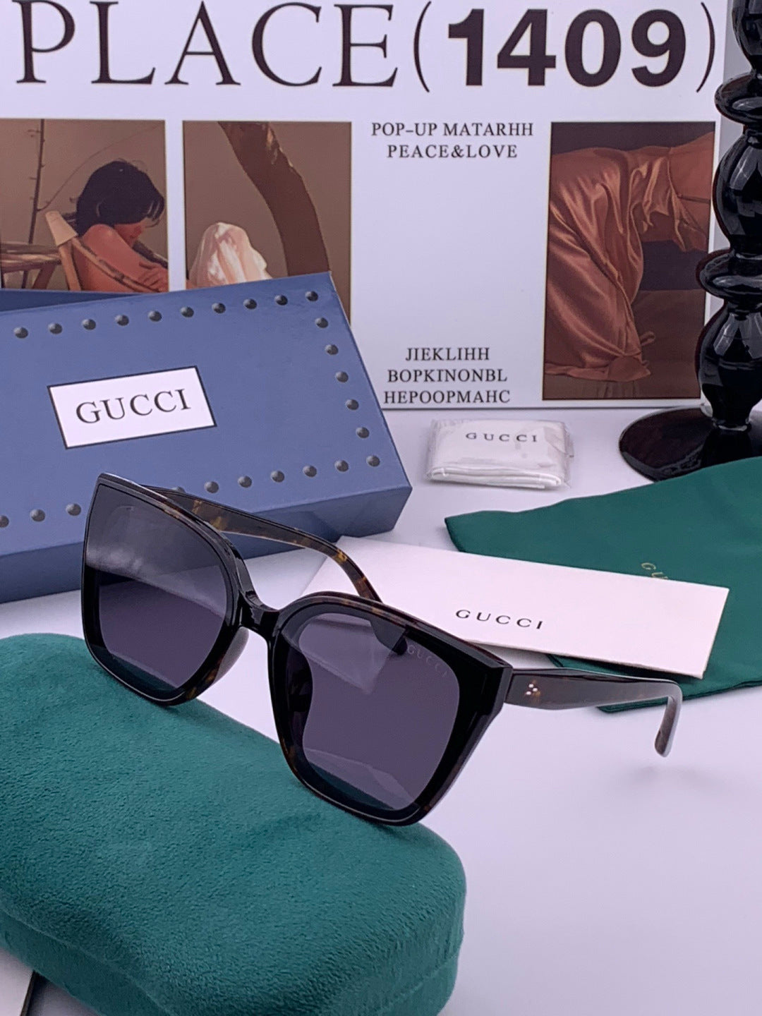 Gucci G07726 Polarized Square Black Lens Sunglasses for Men & Women - 382136 - detail image 2