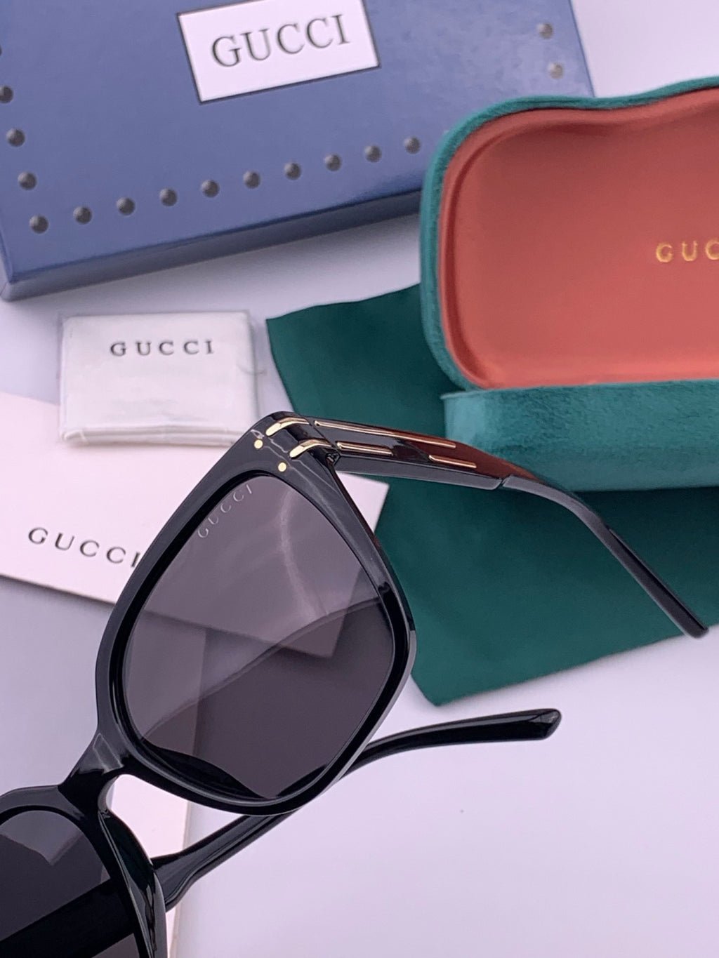 Gucci G0756 Polarized Square Black Lens Sunglasses for Men & Women - 382139 - detail image 3
