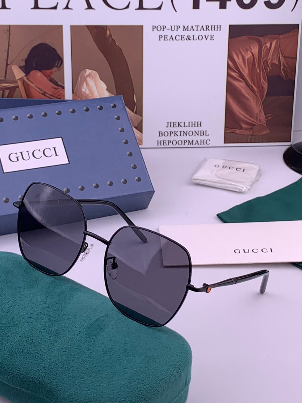 Gucci G55813 Fashion Black Lens Sunglasses for Men & Women - 382117 - detail image 2
