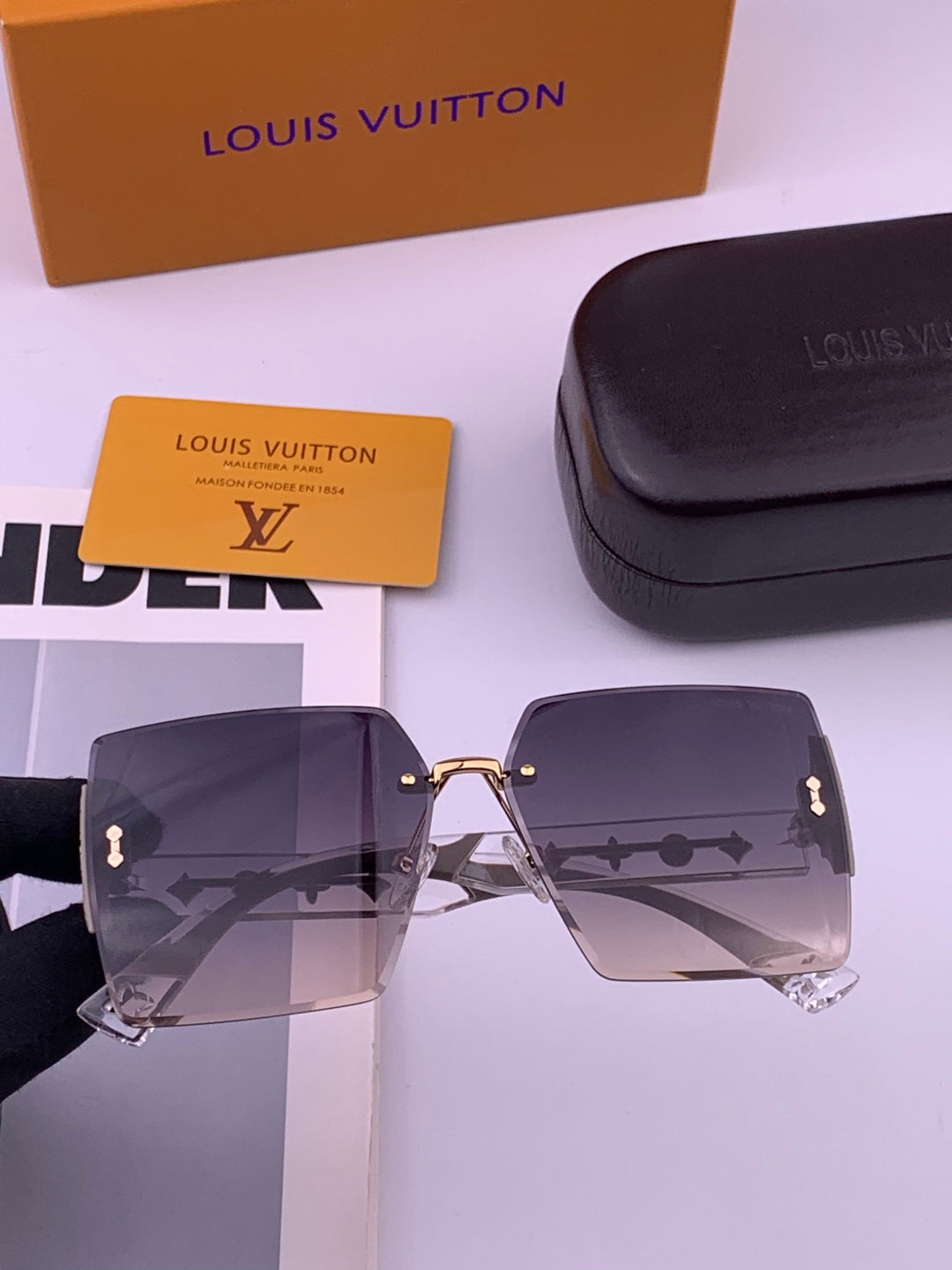 Louis Vuitton L5798 Polarized Square Brown Lens Sunglasses for Men & - 381751