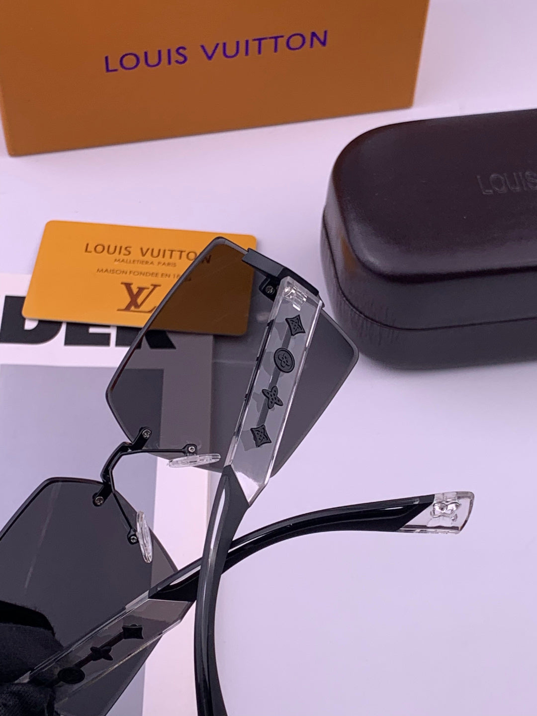 Louis Vuitton L5798 Polarized Square Brown Lens Sunglasses for Men & - 381752 - detail image 5