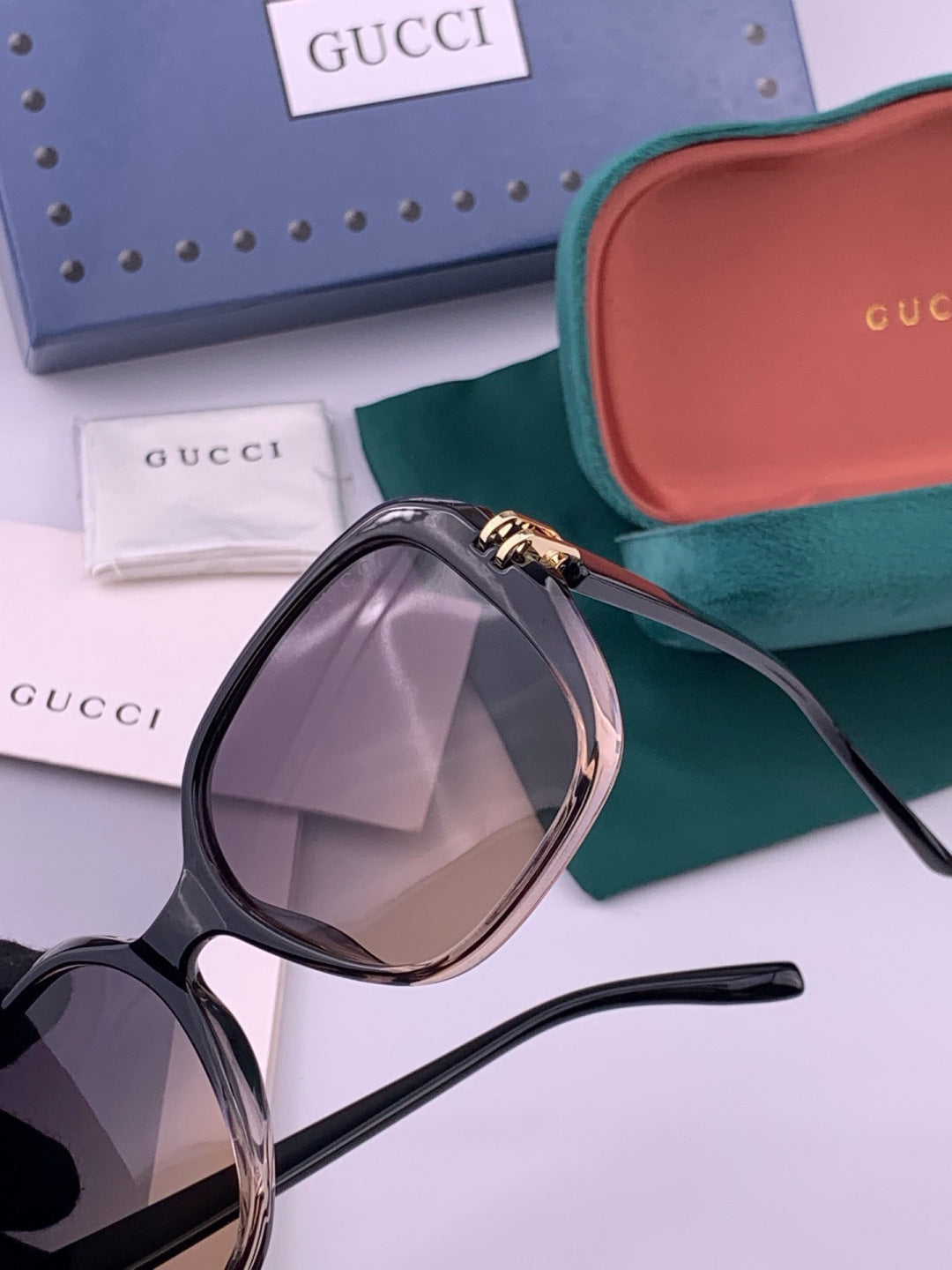 Gucci G2911 Polarized Square Red Lens Sunglasses for Women - 382092 - detail image 3