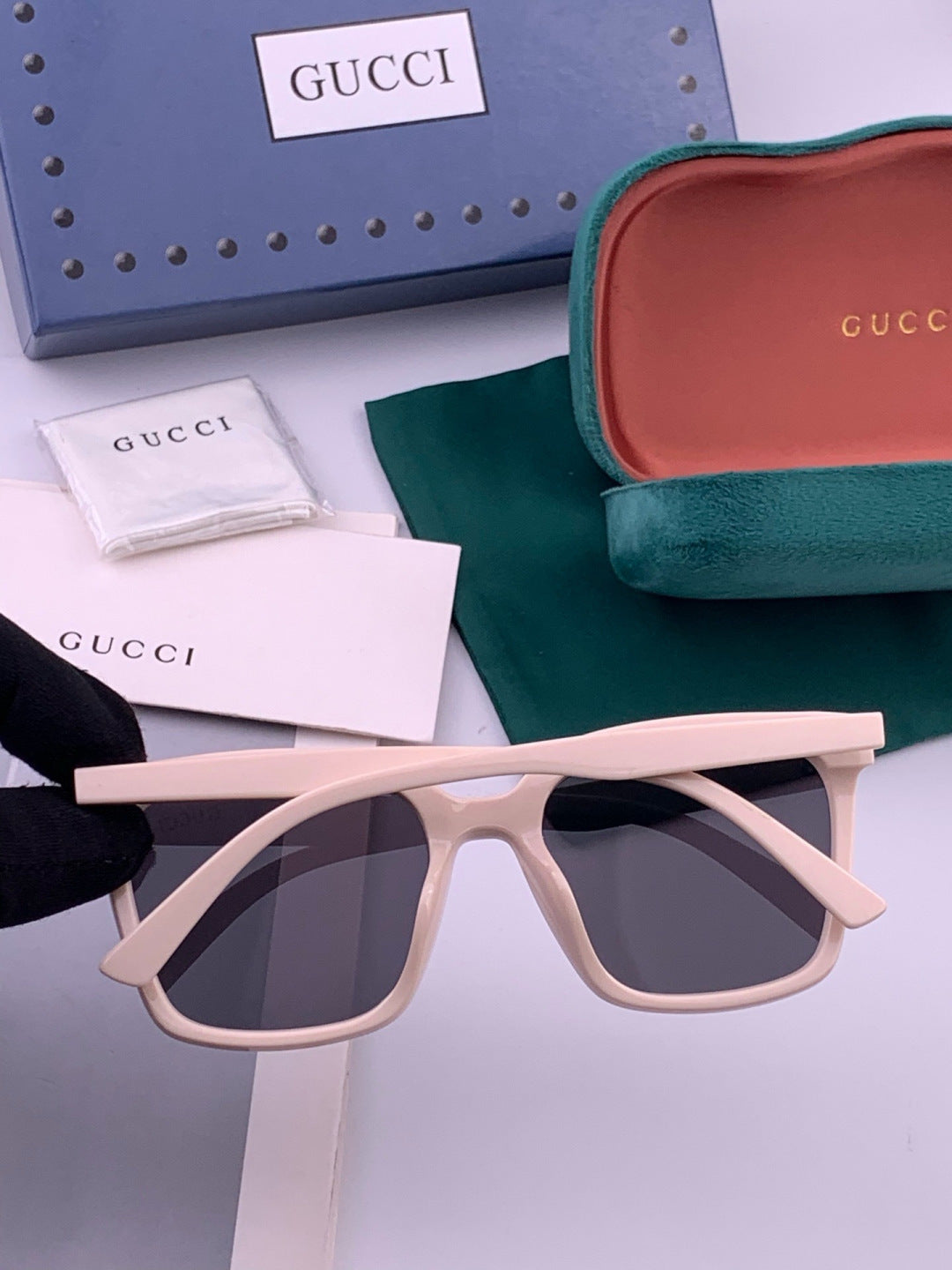 Gucci G02803 Polarized Square Red Lens Sunglasses for Women - 382094 - detail image 4
