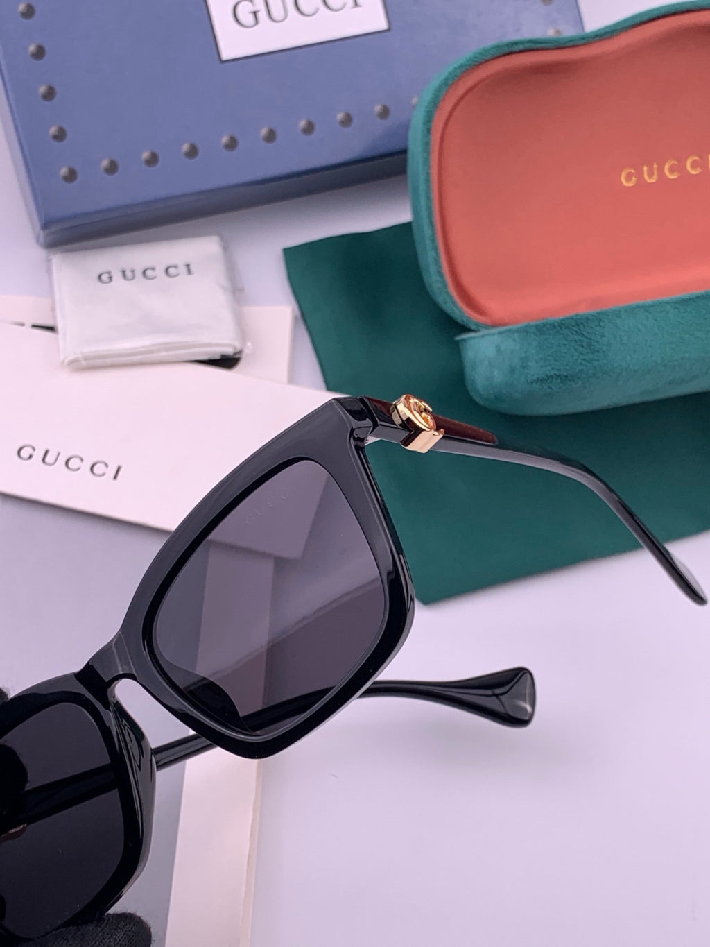 Gucci G0112 Polarized Square Pink Lens Sunglasses for Women - 382101 - detail image 3
