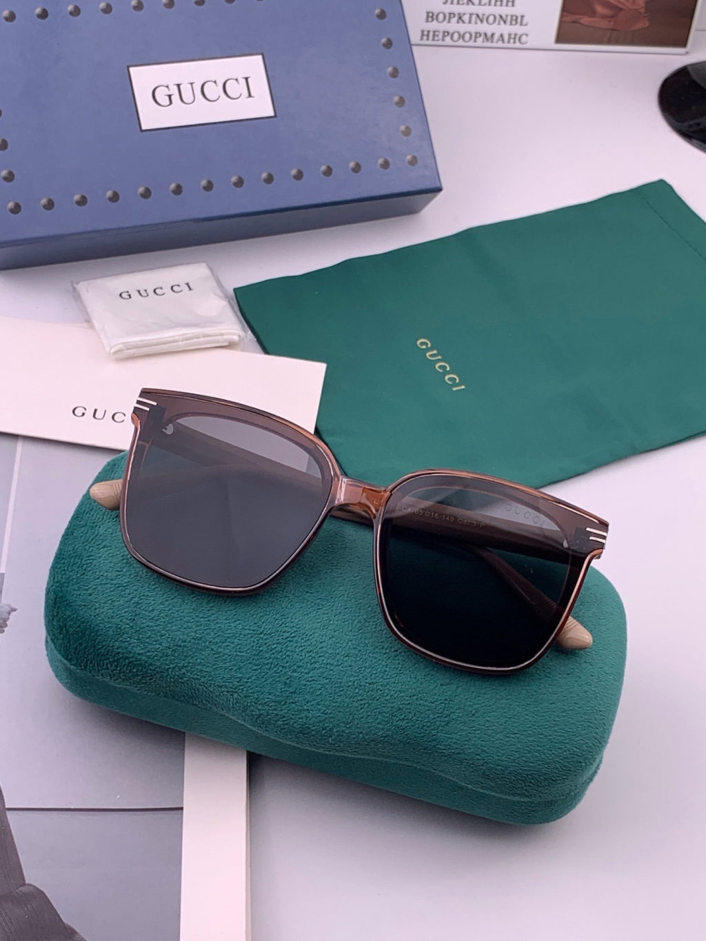 Gucci G07711 Round Gold Lens Sunglasses for Men & Women - 382102 - detail image 6