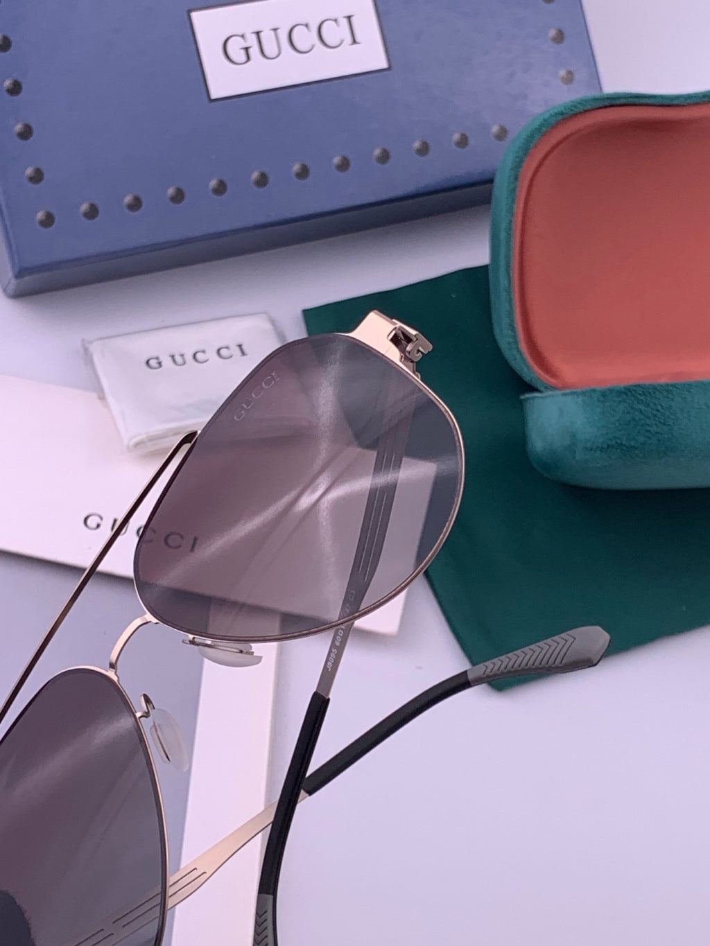 Gucci G5809 Polarized Fashion Gold Lens Sunglasses for Men & Women - 382081 - detail image 4