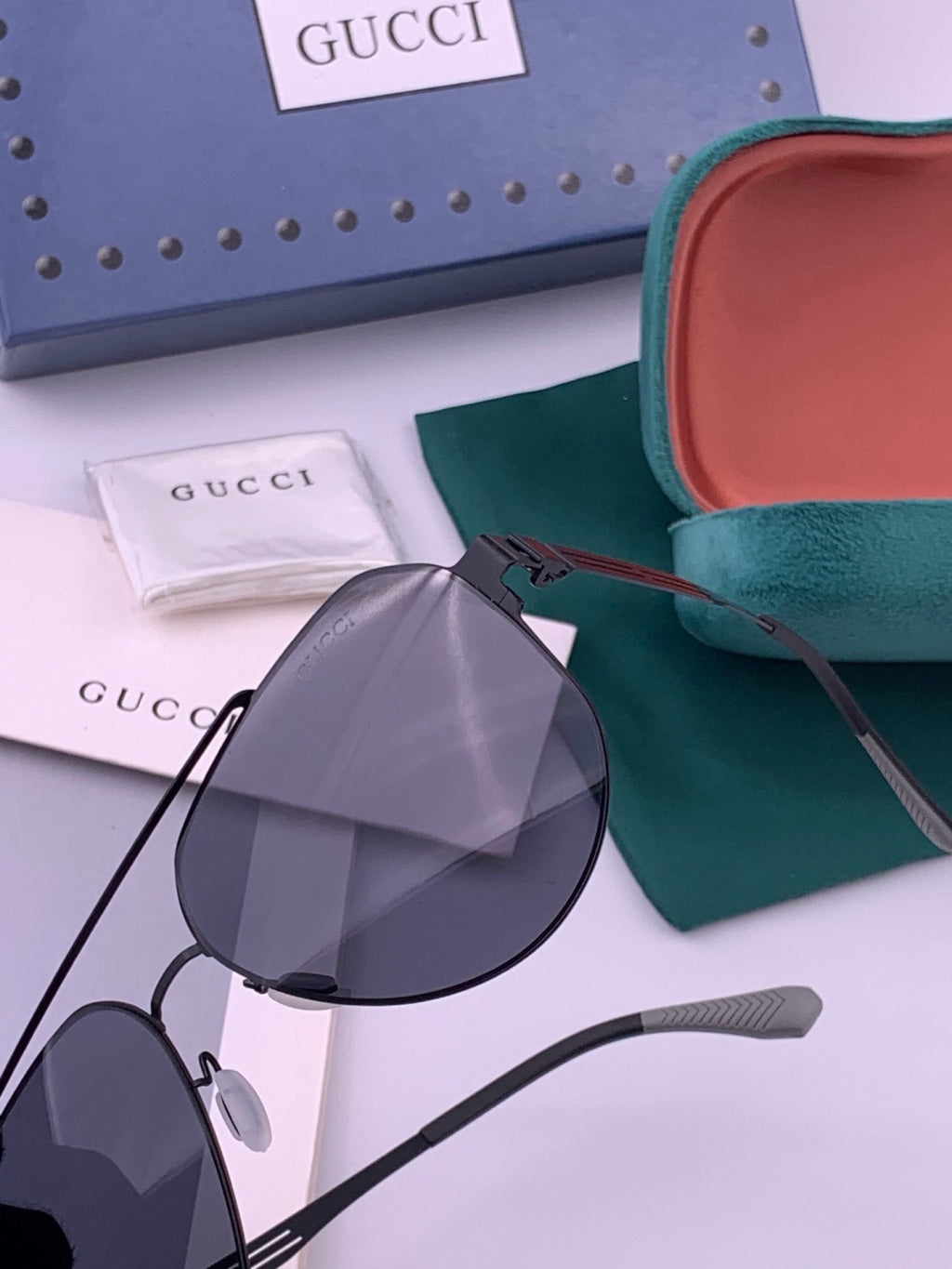 Gucci G5809 Polarized Fashion Gold Lens Sunglasses for Men & Women - 382082 - detail image 3