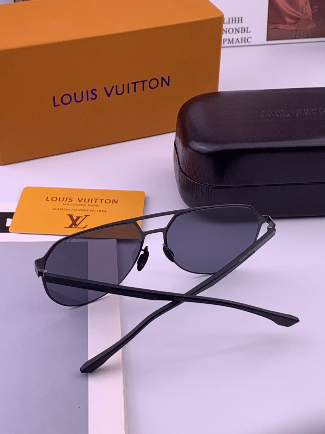 Louis Vuitton L315 Fashion Gold Lens Sunglasses for Men & Women - 381935 - detail image 6