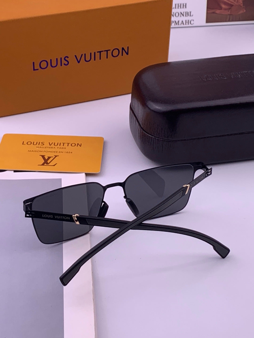 Louis Vuitton L516 Fashion Gold Lens Sunglasses for Men & Women - 381936 - detail image 6