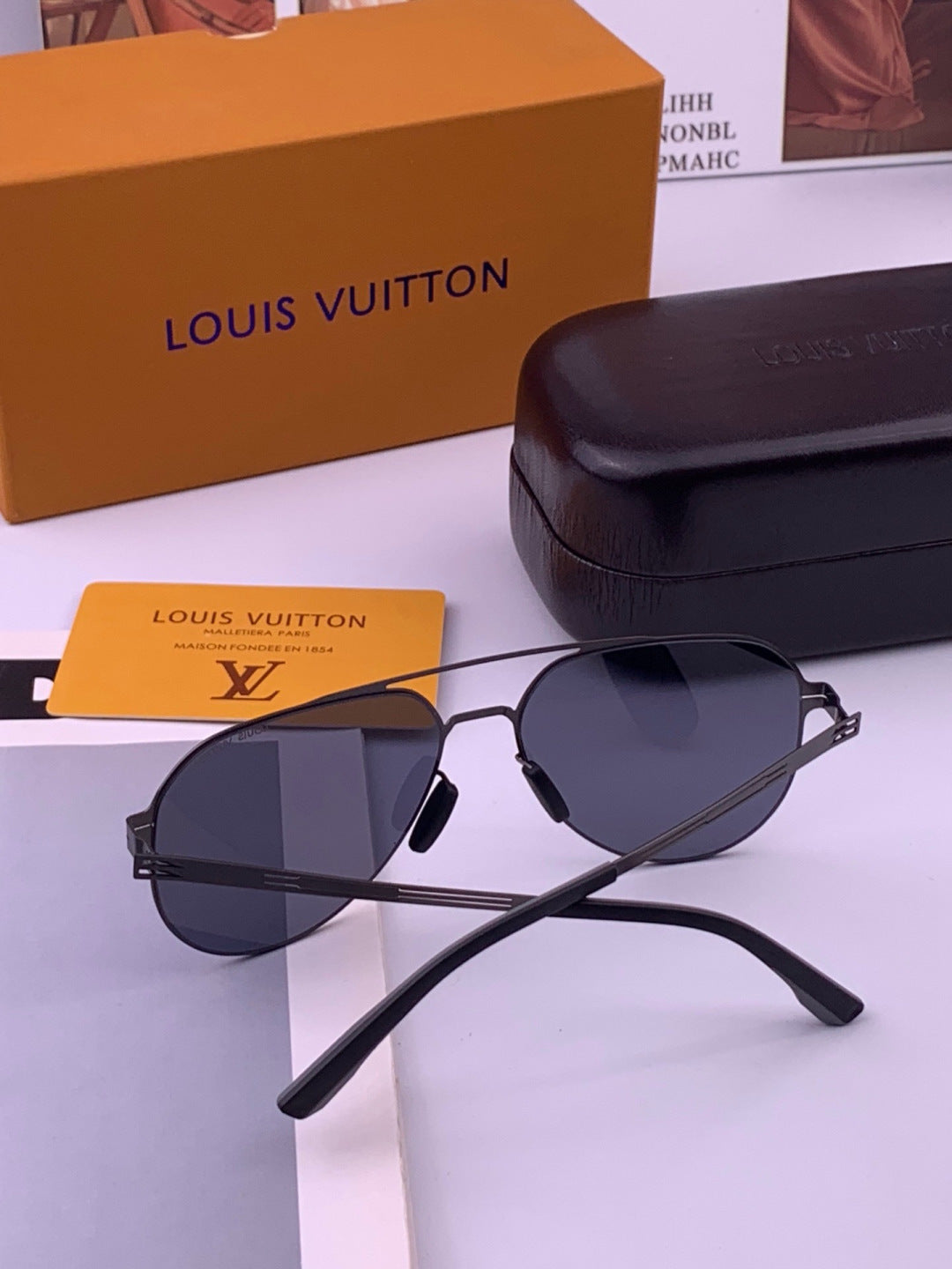 Louis Vuitton L39 Fashion Gold Lens Sunglasses for Men & Women - 381941 - detail image 6