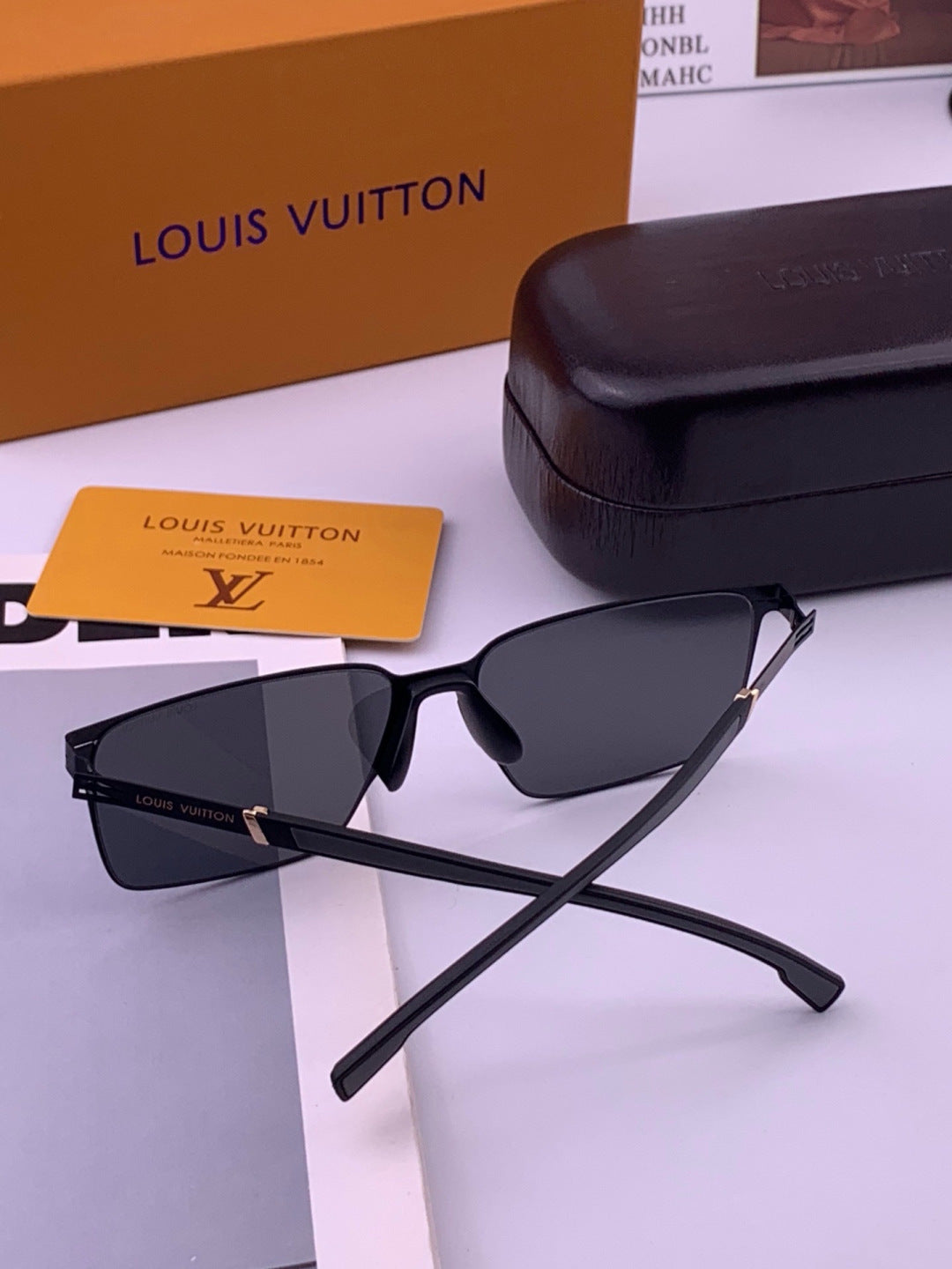 Louis Vuitton L316 Fashion Gold Lens Sunglasses for Men & Women - 381945 - detail image 6