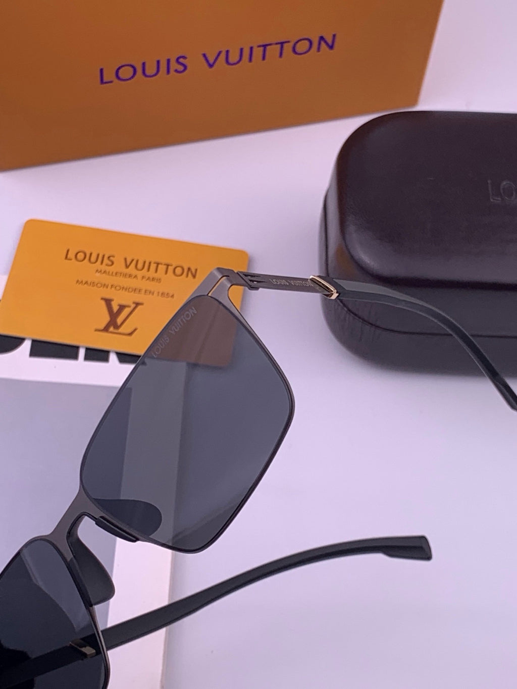 Louis Vuitton L316 Fashion Brown Lens Sunglasses for Men & Women - 381947 - detail image 6