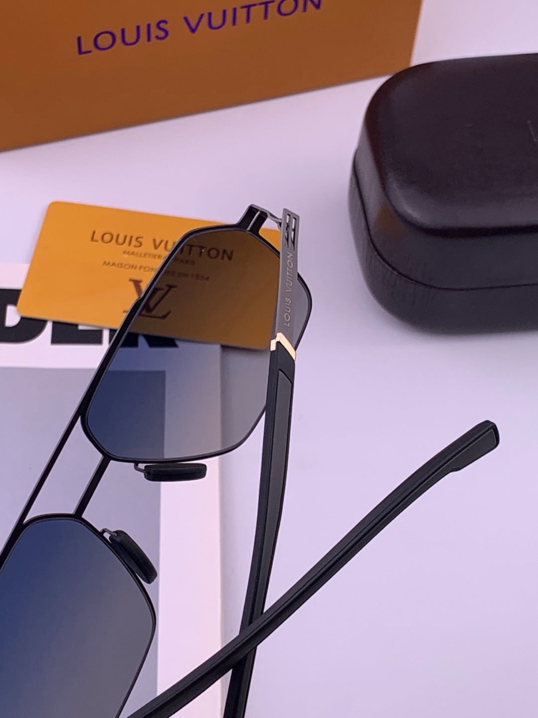 Louis Vuitton L313 Fashion Gold Lens Sunglasses for Men & Women - 381949 - detail image 4