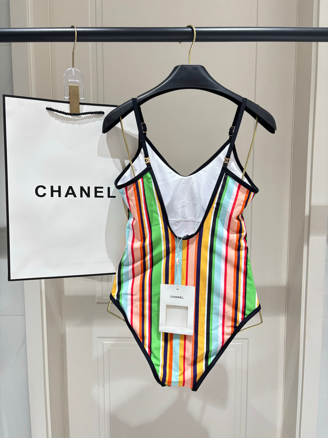 Chanel Fashion Orange Lens Sunglasses for Men & Women - 382352 - detail image 4