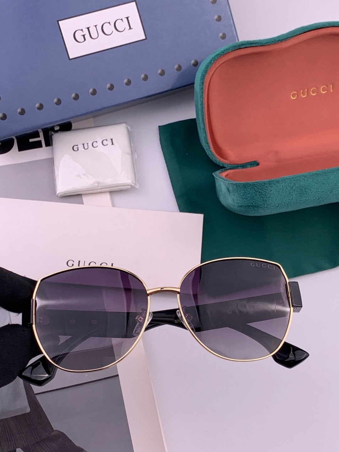 Gucci G1379 Metal Square Gold Lens Sunglasses for Men & Women - 382028 - detail image 2