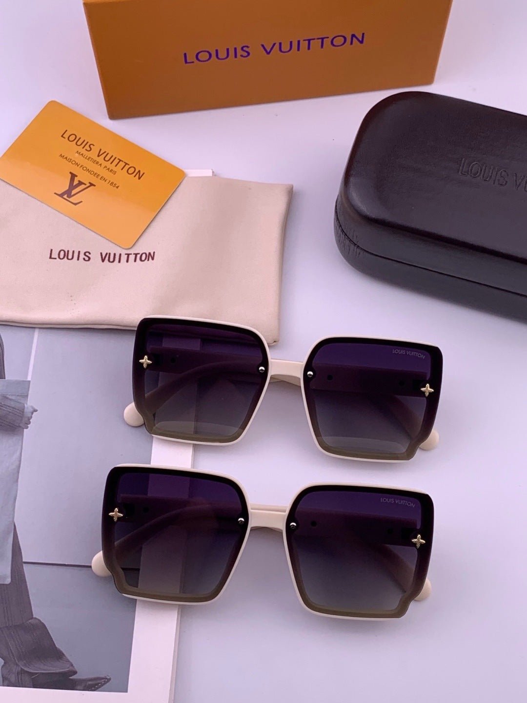 Louis Vuitton L1007 Polarized Square Brown Lens Sunglasses for Men & Women - detail image 7
