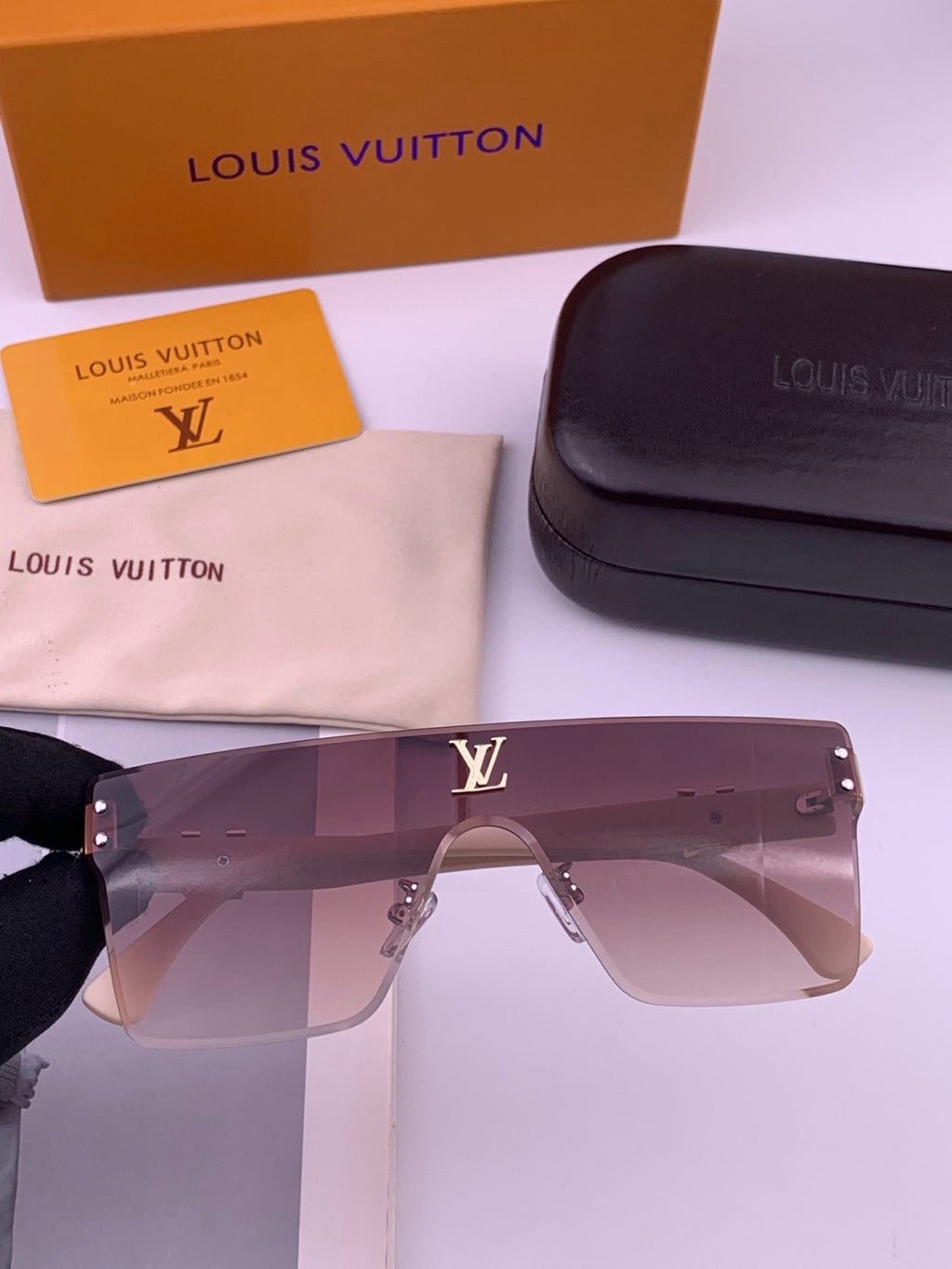 Louis Vuitton L36000 Oversized Purple Lens Sunglasses for Men & Women - 381841