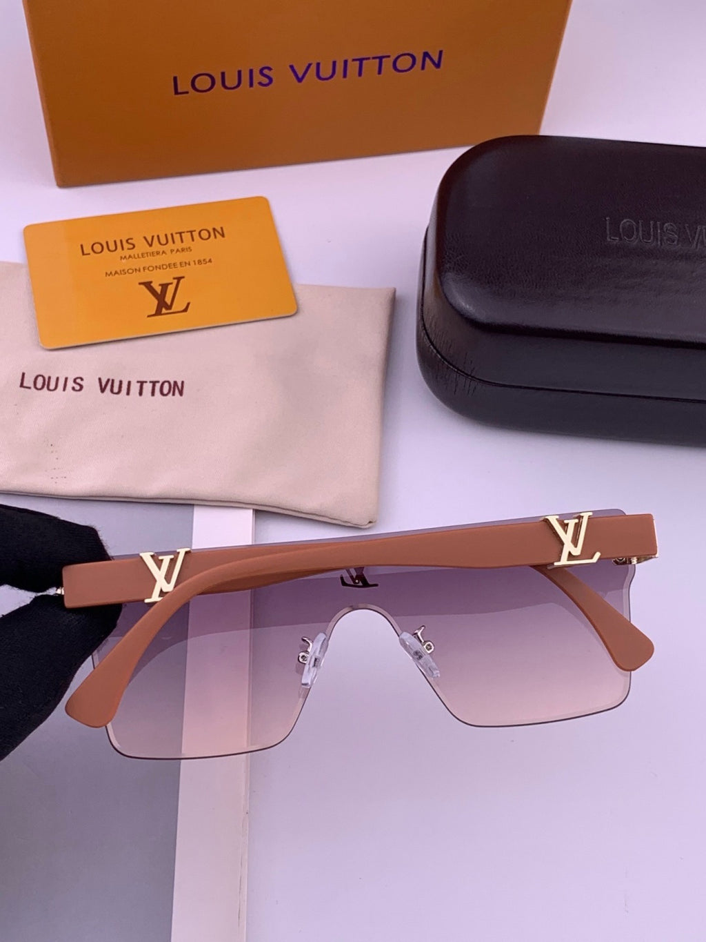 Louis Vuitton L36000 Oversized Purple Lens Sunglasses for Men & Women - 381843 - detail image 7