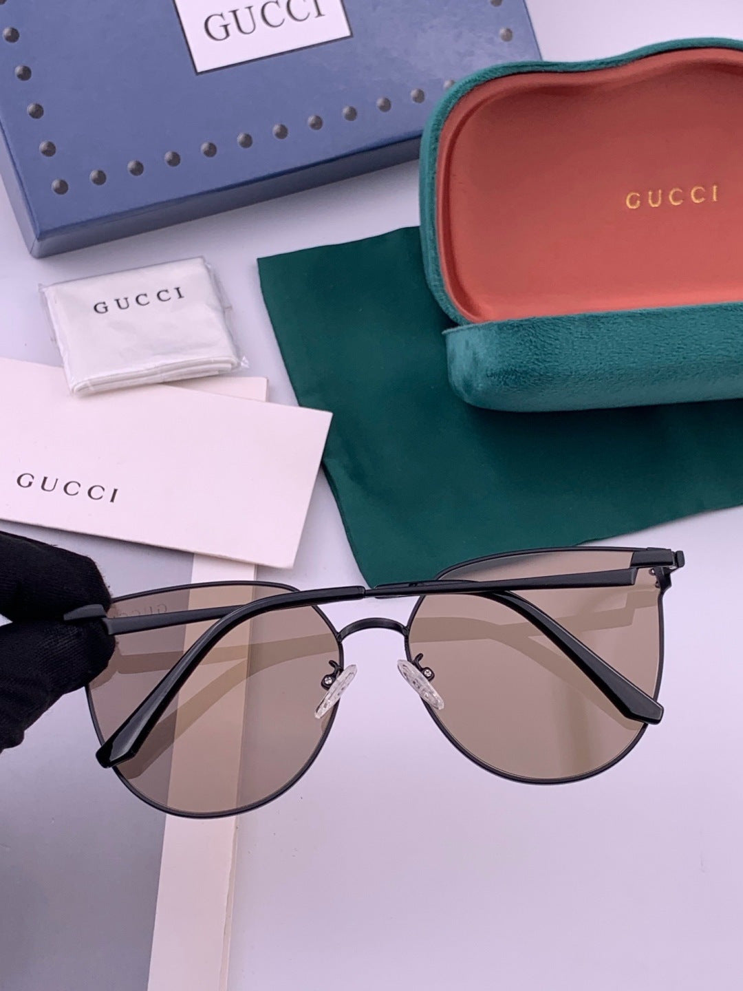 Gucci G3660 Fashion Gold Lens Sunglasses for Men & Women - 382042 - detail image 4