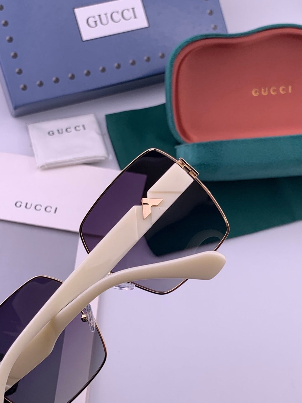 Gucci G0827 Polarized Oversized Pink Lens Sunglasses for Men & Women - detail image 5