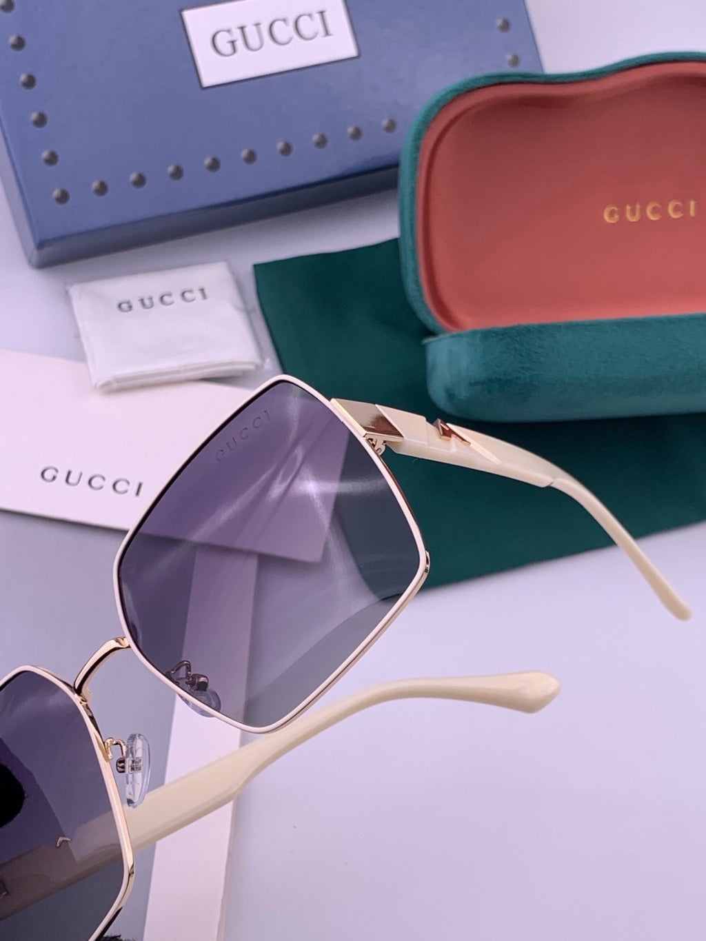Gucci G0827 Polarized Oversized Pink Lens Sunglasses for Men & Women - detail image 3