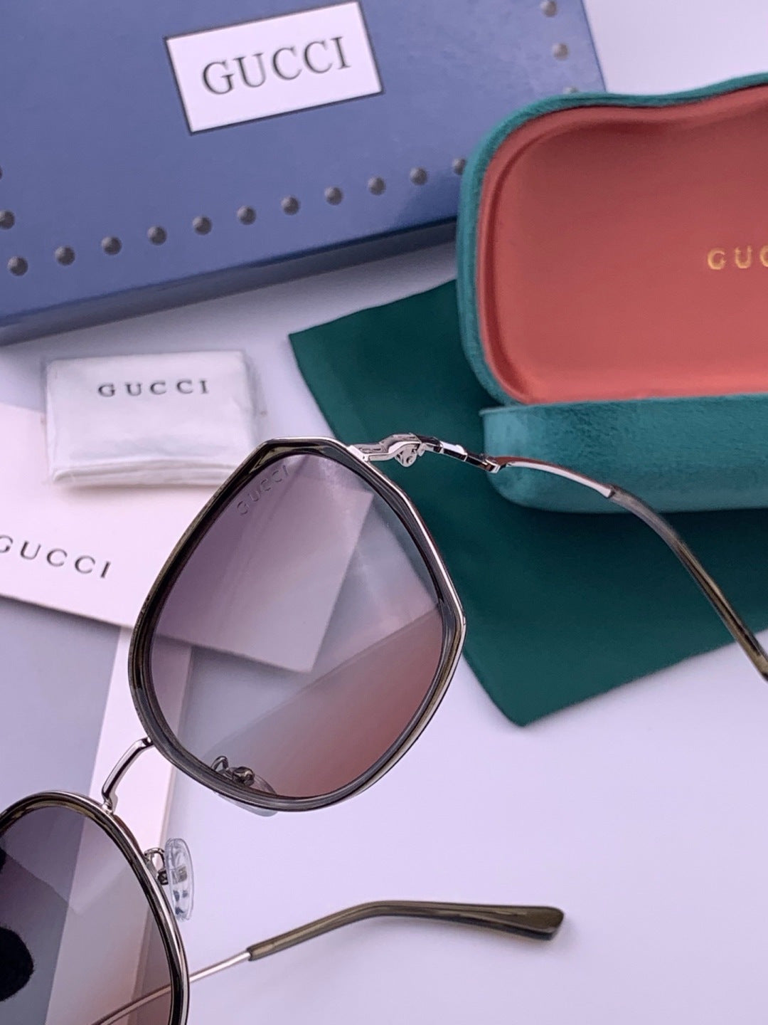 Gucci G6211 Polarized Square Brown Lens Sunglasses for Women - 382007 - detail image 5