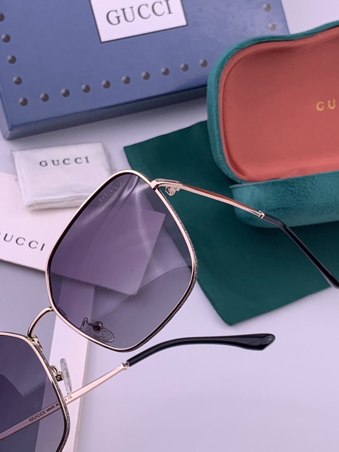 Gucci G11018 Polarized Square Red Lens Sunglasses for Women - detail image 5