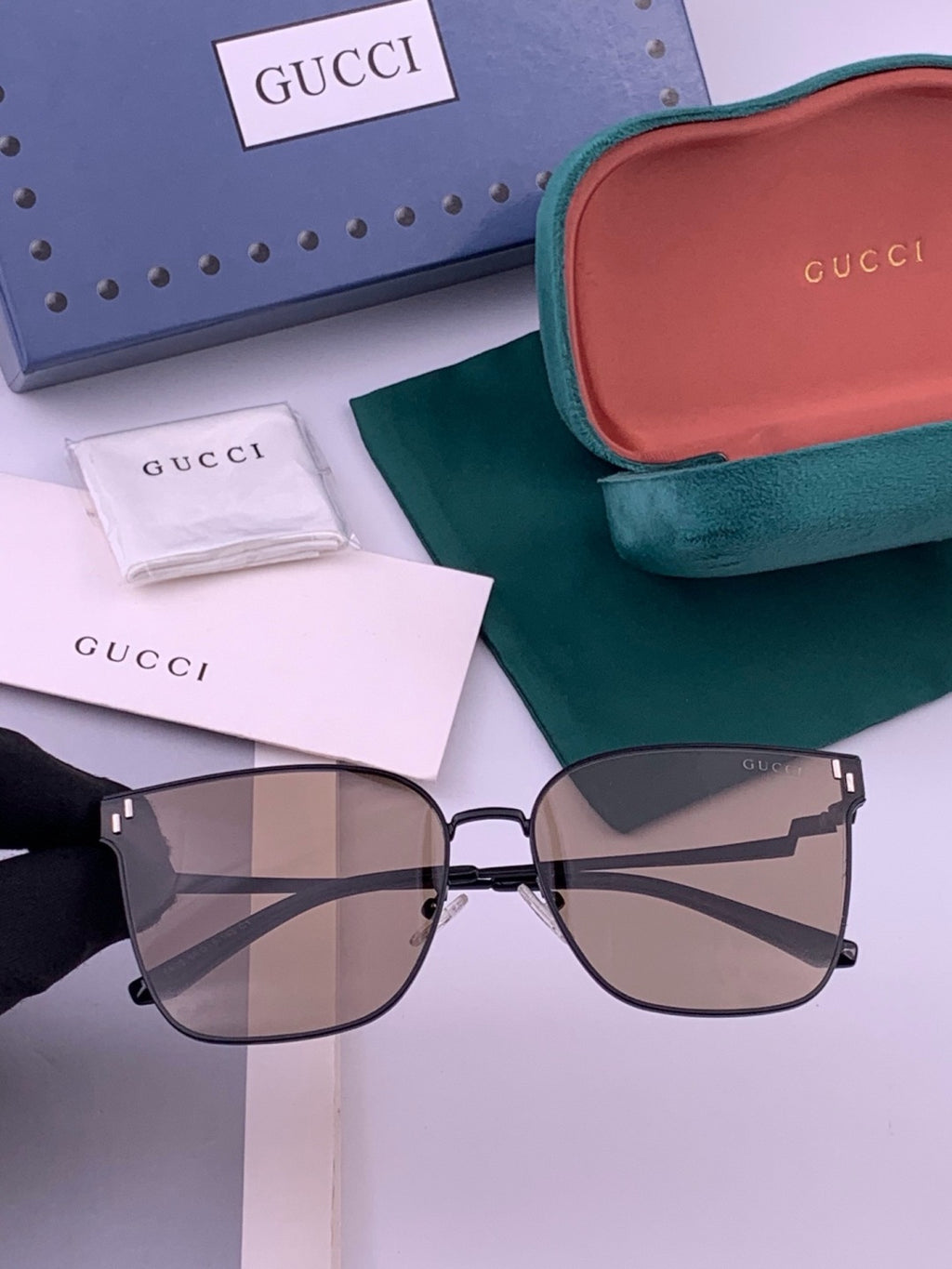 Gucci G2660 Fashion Brown Lens Sunglasses for Men & Women - 382011
