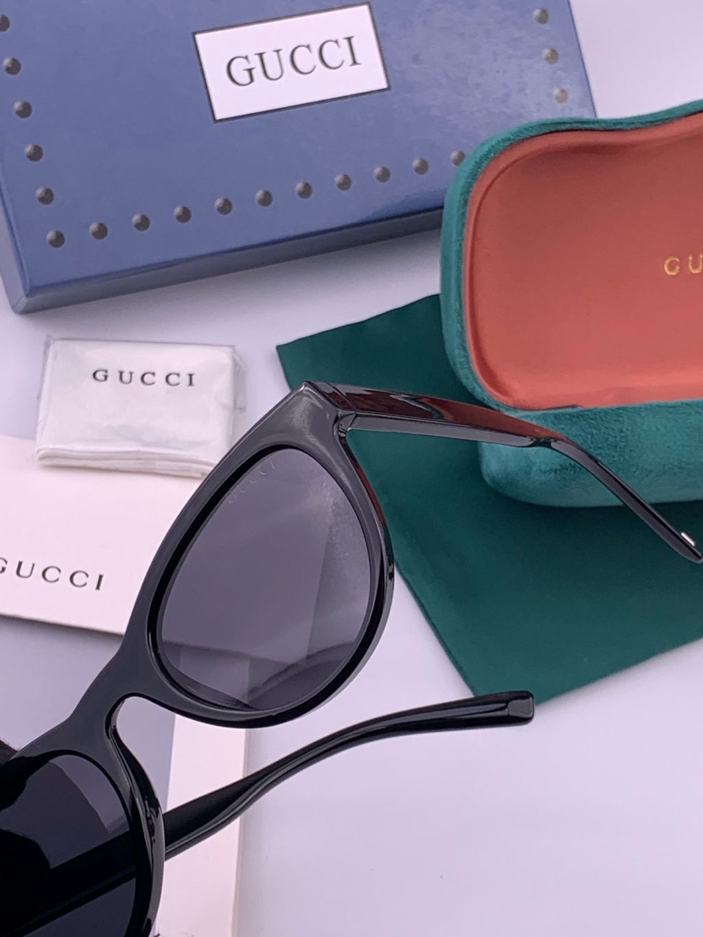Gucci G868 Polarized Fashion Gold Lens Sunglasses for Men & Women - 382016 - detail image 3