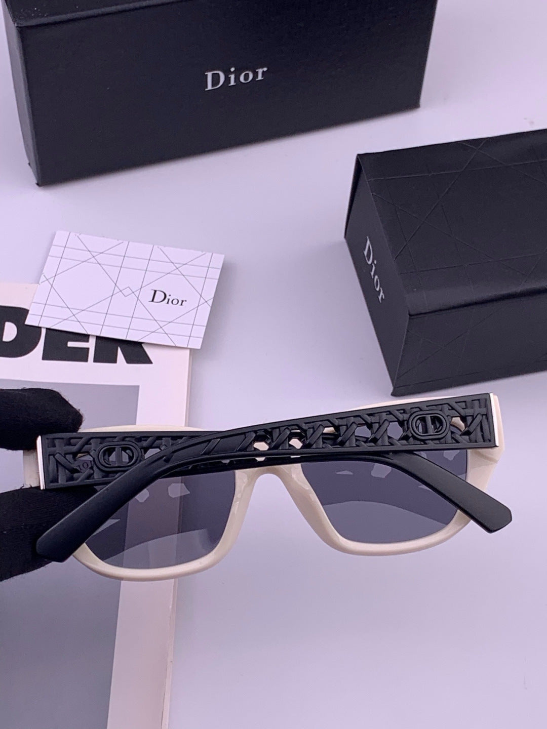 Dior D7911 Polarized Square Blue Lens Sunglasses for Men & Women - 382452 - detail image 4