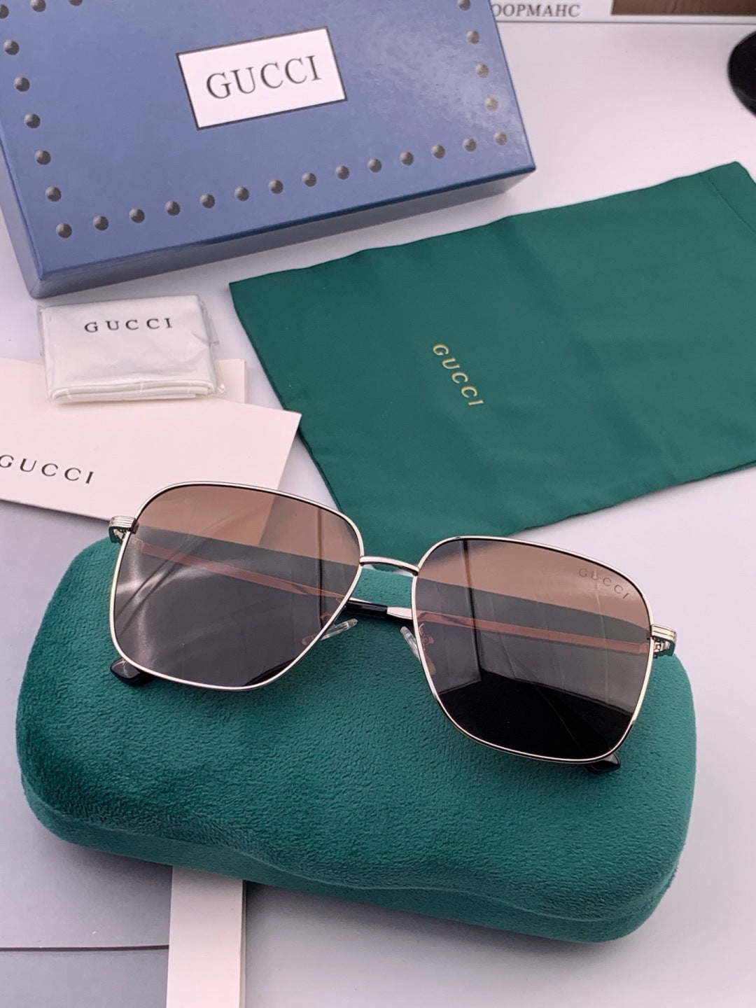 Gucci G9236 Polarized Aviator Gold Lens Sunglasses for Men & Women - detail image 5