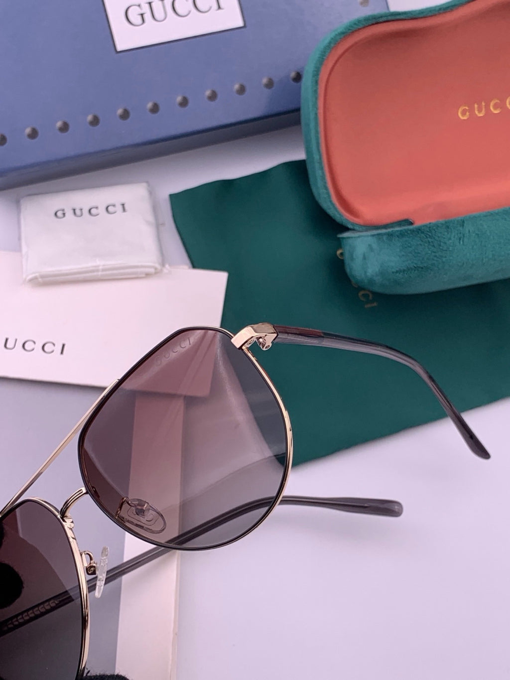 Gucci 4201 Polarized Aviator Gold Lens Sunglasses for Men & Women - detail image 3