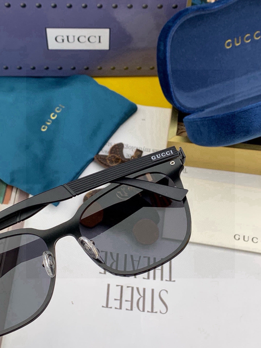 Gucci G075 Fashion Brown Lens Sunglasses for Men & Women - 381993 - detail image 5