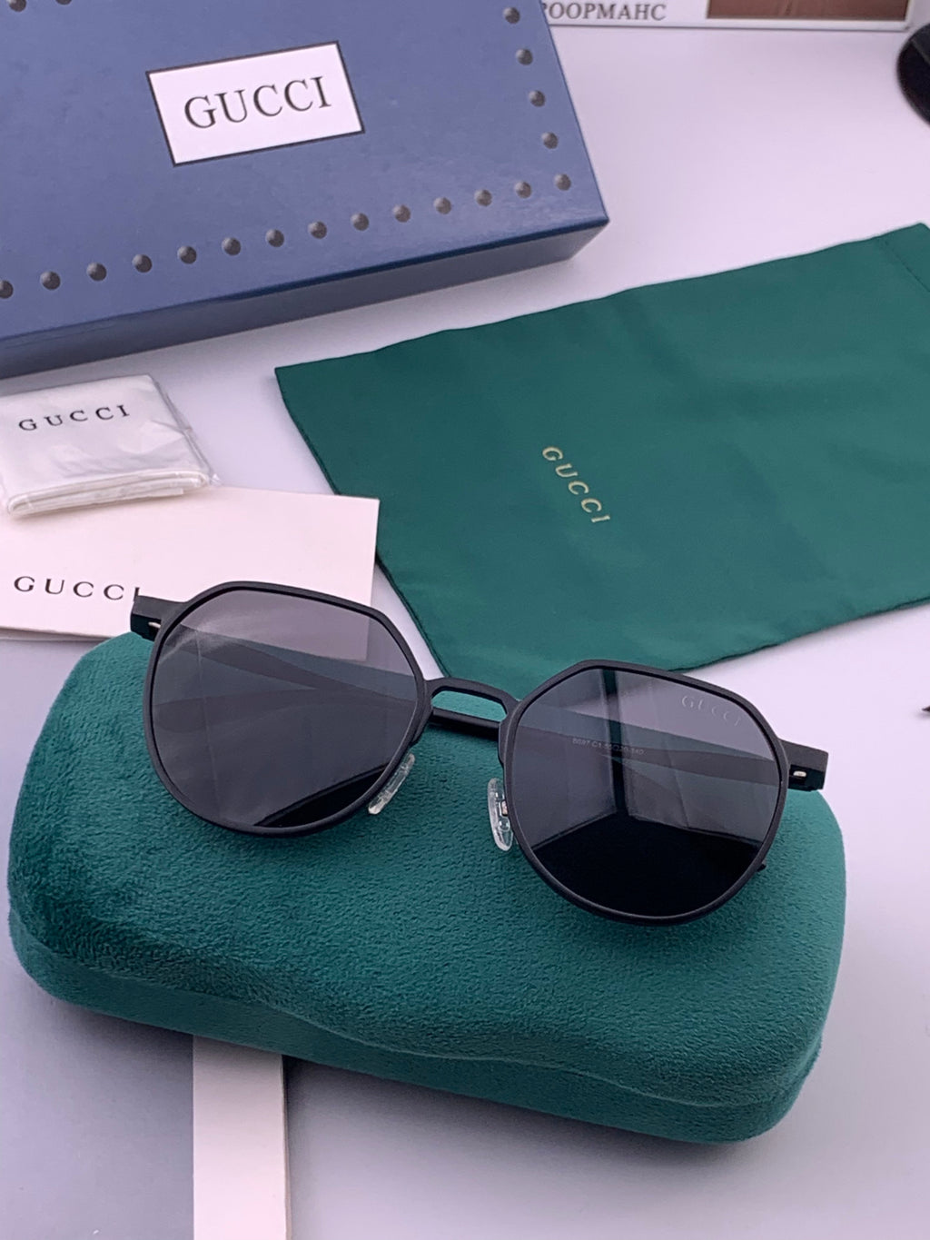 Gucci G7869 Polarized Fashion Gold Lens Sunglasses for Men & Women - detail image 6