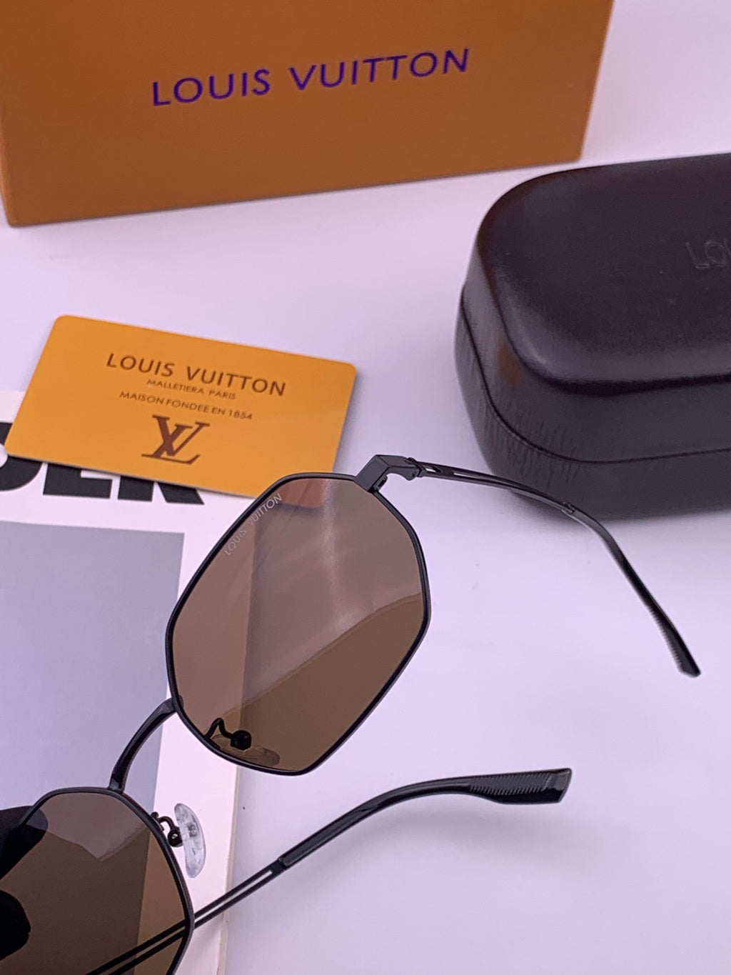Louis Vuitton L6339 Polarized Aviator Gold Lens Sunglasses for Men & - 381812 - detail image 3