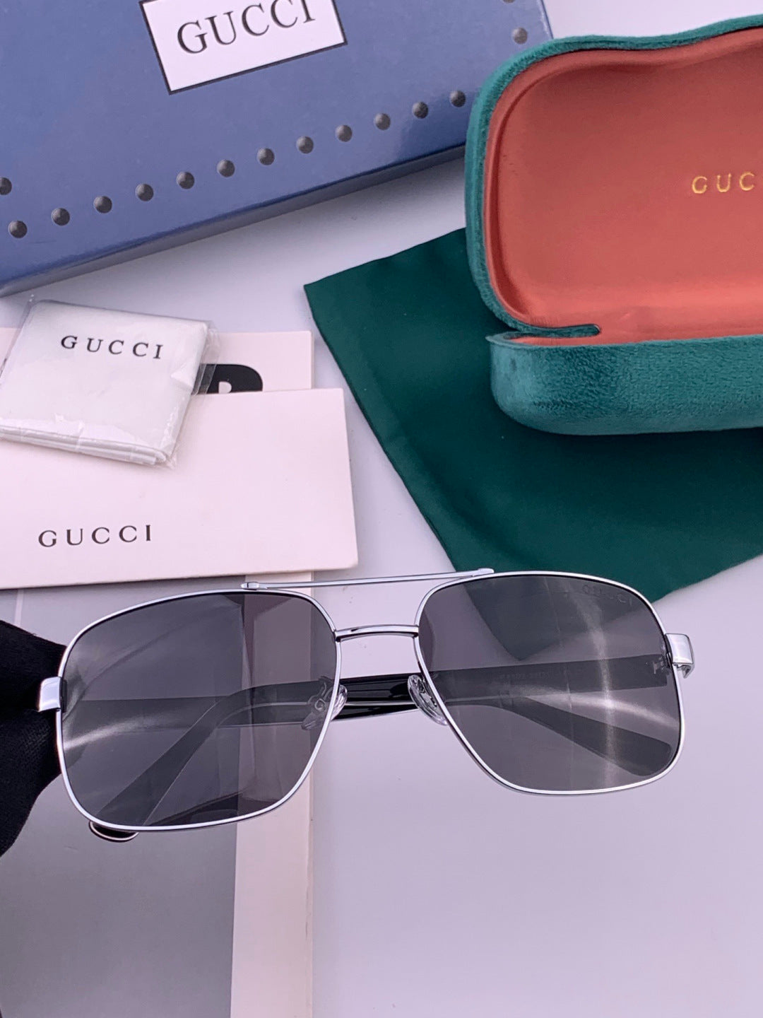 Gucci G2880 Polarized Aviator Black Lens Sunglasses for Men & Women - detail image 2