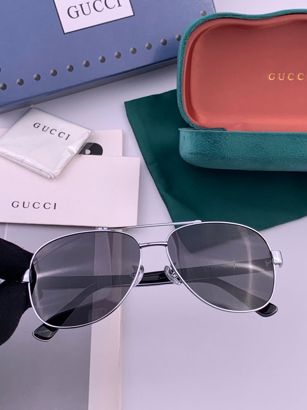 Gucci G3880 Polarized Aviator Black Lens Sunglasses for Men & Women - detail image 3