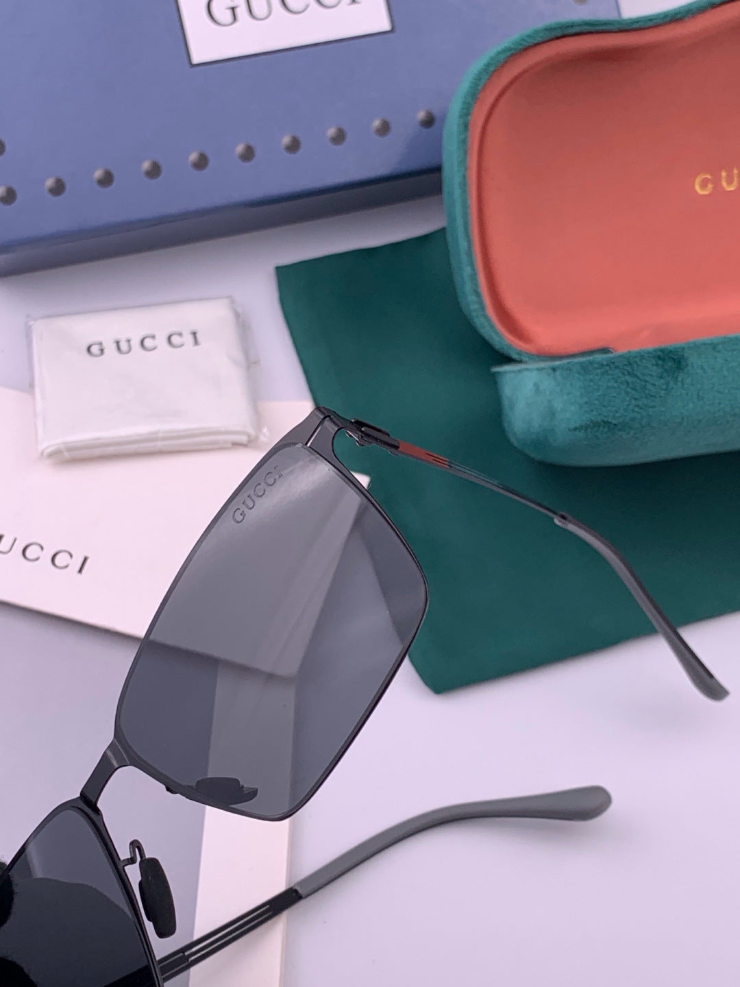 Gucci G2882 Fashion Pink Lens Sunglasses for Men & Women - 381972 - detail image 3