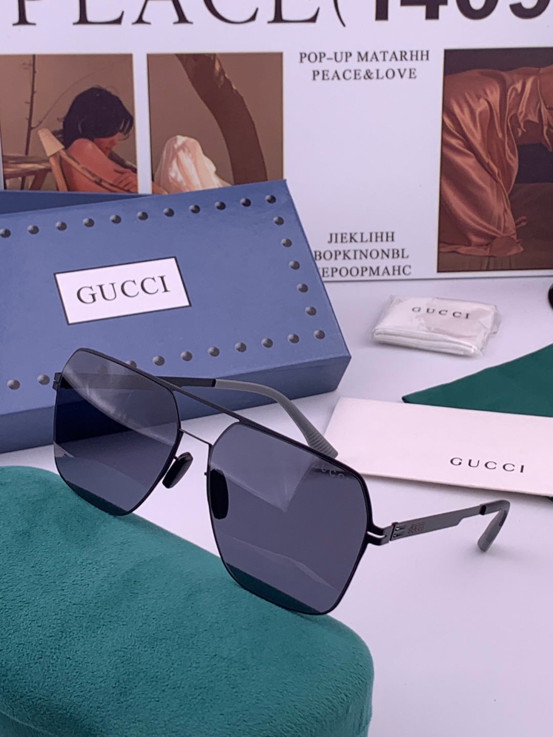 Gucci G711 Polarized Fashion Black Lens Sunglasses for Men & Women - 381984 - detail image 2