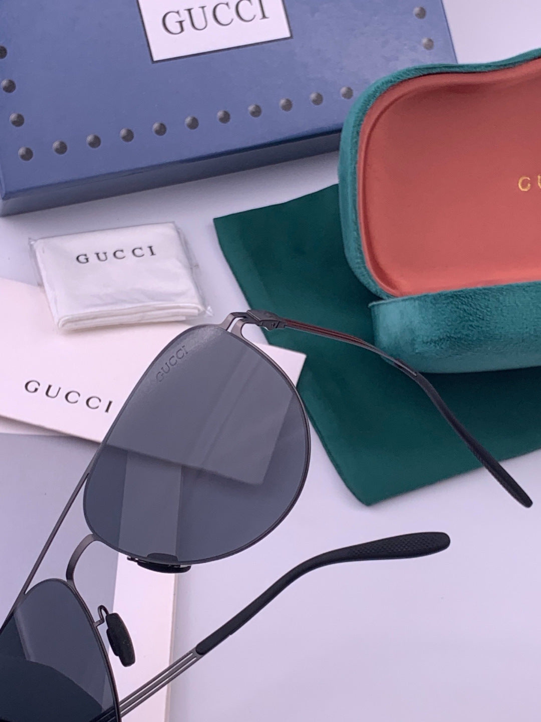 Gucci G1381 Fashion Gold Lens Sunglasses for Men & Women - 381986 - detail image 4