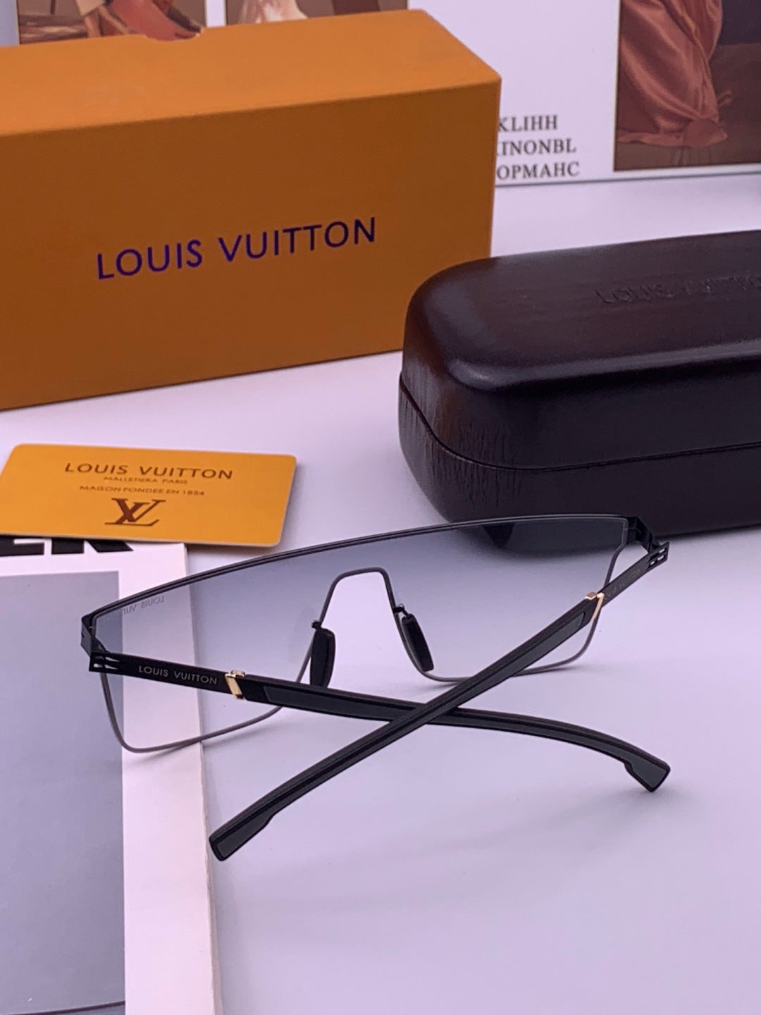 Louis Vuitton L016 Fashion Gold Lens Sunglasses for Men & Women - 381817 - detail image 5